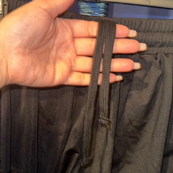 Faded Rose- NWT Black Flowy Shorts Size Medium - Picture 14 of 17